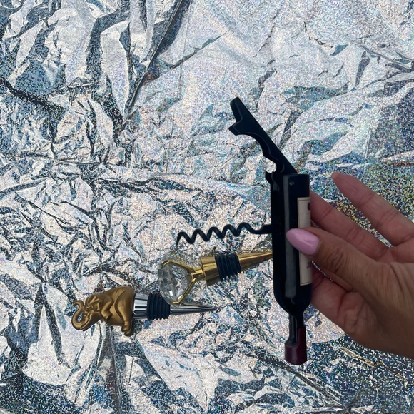 Wine Stoppers & one opener - Picture 3 of 4